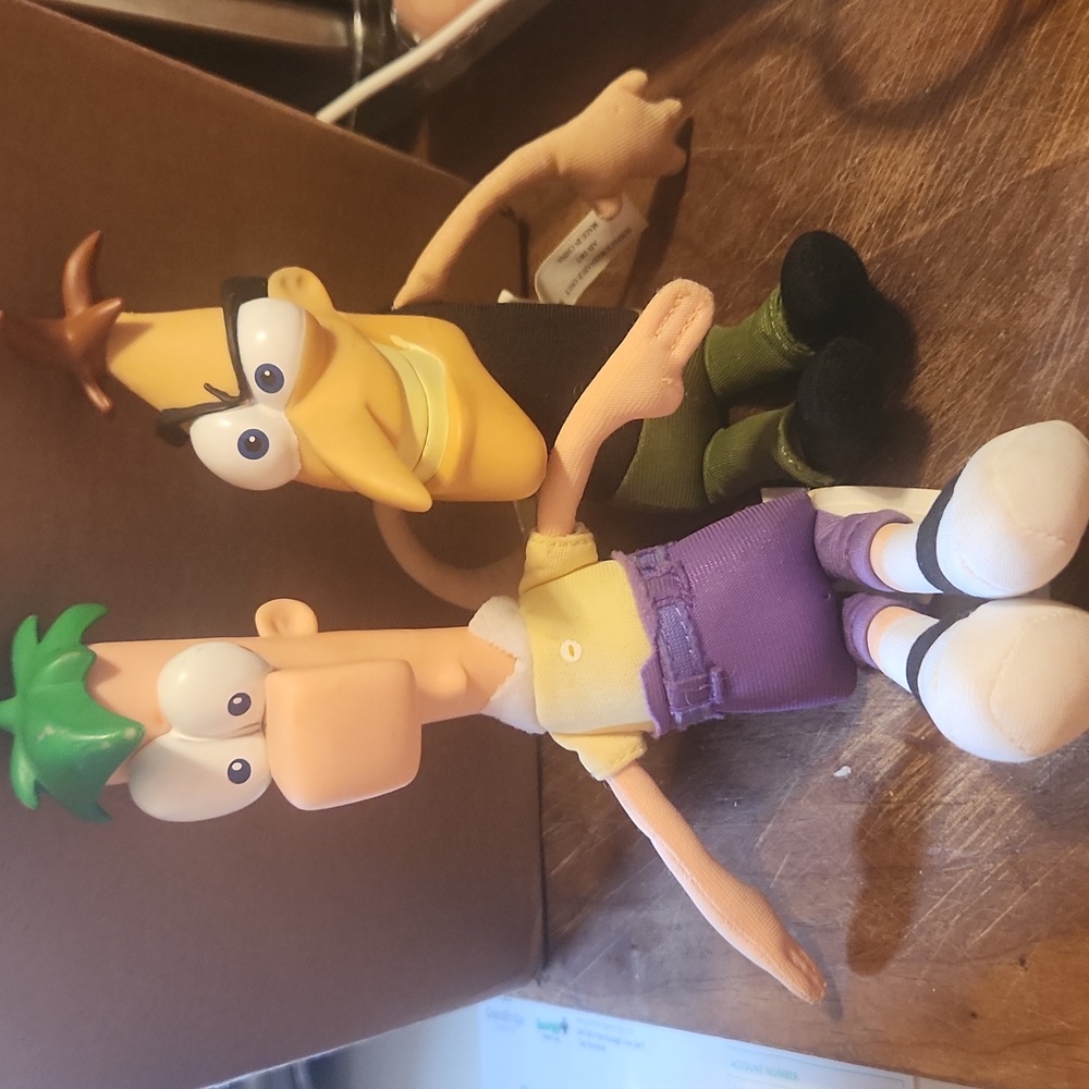 2 plush and with plastic heads, Phineas and Ferb characters dr. Heinz & Phineas